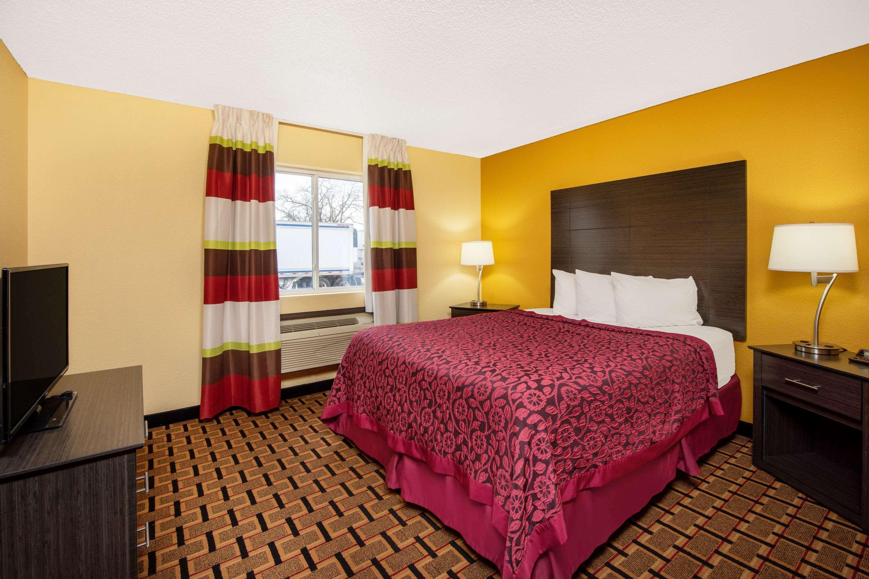 Days Inn By Wyndham Carthage Εξωτερικό φωτογραφία