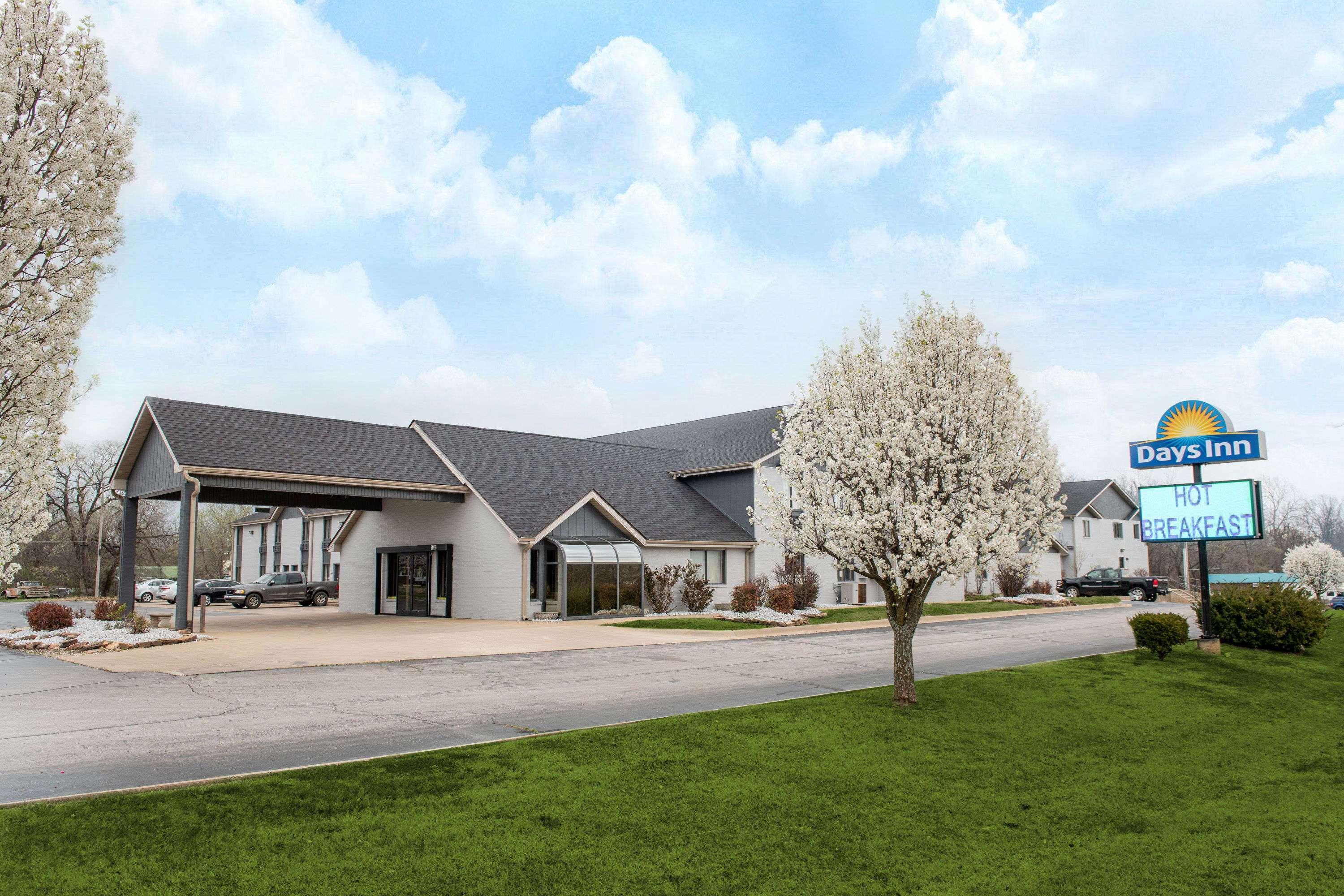 Days Inn By Wyndham Carthage Εξωτερικό φωτογραφία