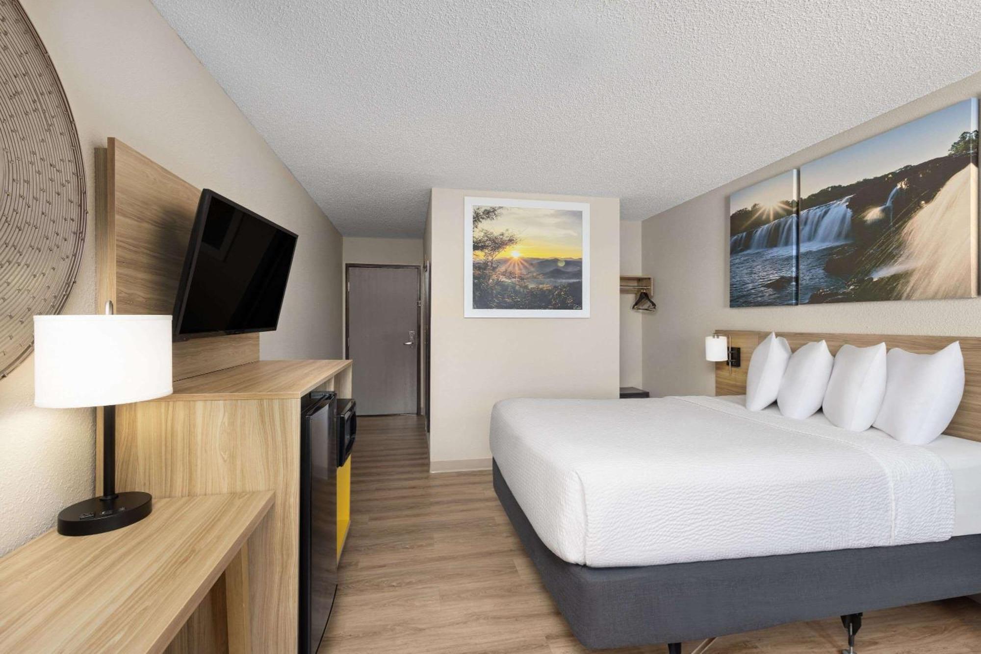 Days Inn By Wyndham Carthage Εξωτερικό φωτογραφία