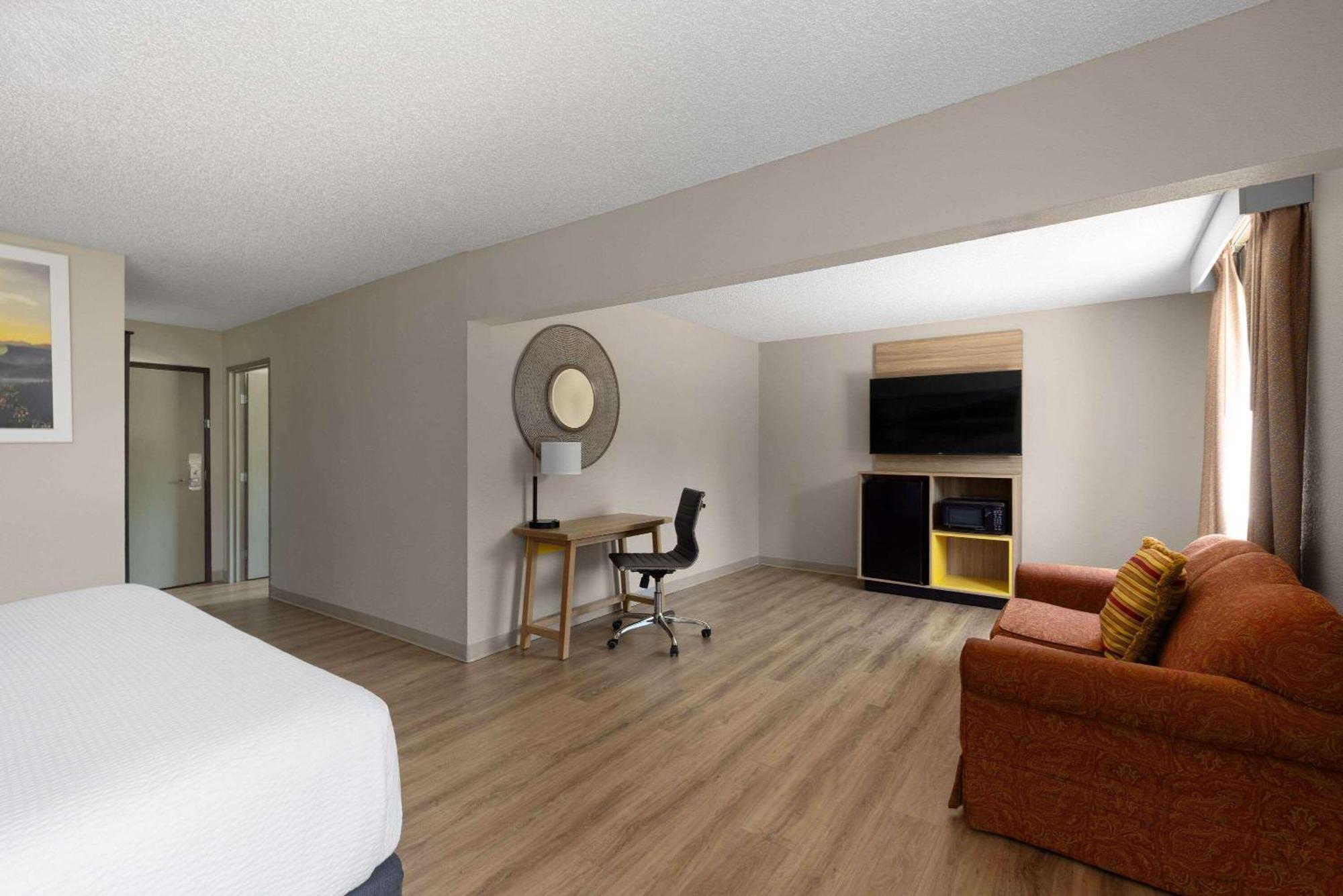 Days Inn By Wyndham Carthage Εξωτερικό φωτογραφία
